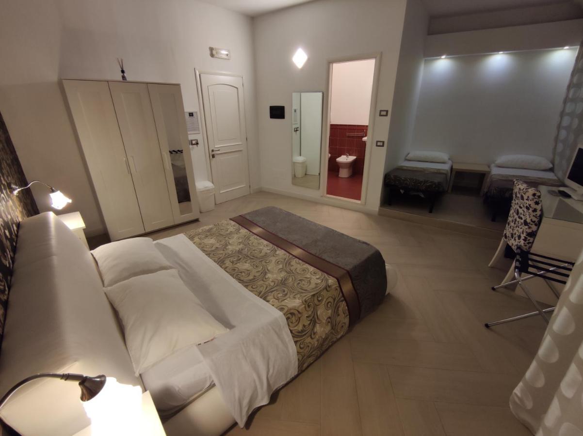 Sami Rooms - Teatro A 400 Mt - Ortigia A 1500 Mt - سيراكوزا المظهر الخارجي الصورة