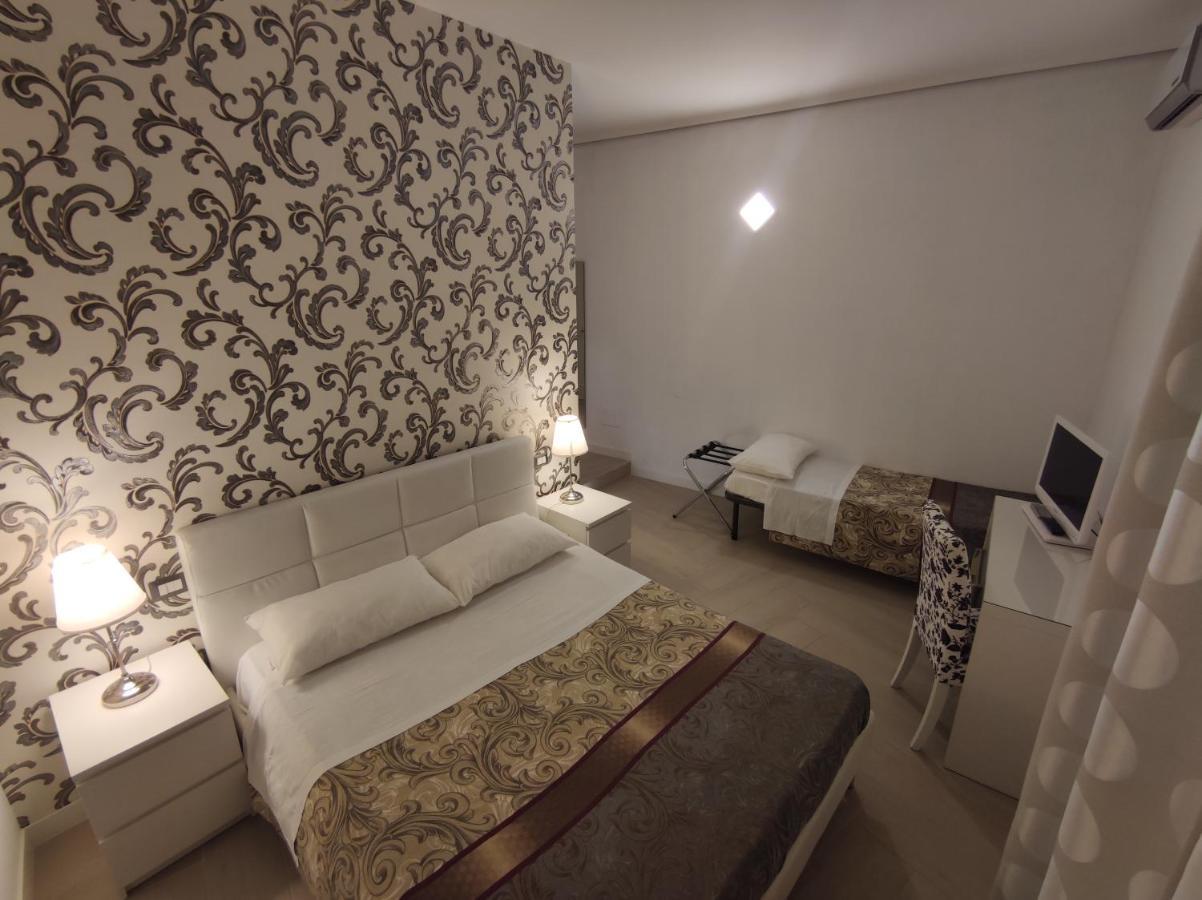 Sami Rooms - Teatro A 400 Mt - Ortigia A 1500 Mt - سيراكوزا المظهر الخارجي الصورة