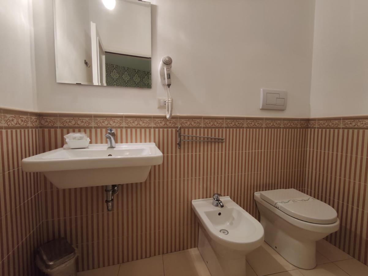 Sami Rooms - Teatro A 400 Mt - Ortigia A 1500 Mt - سيراكوزا المظهر الخارجي الصورة