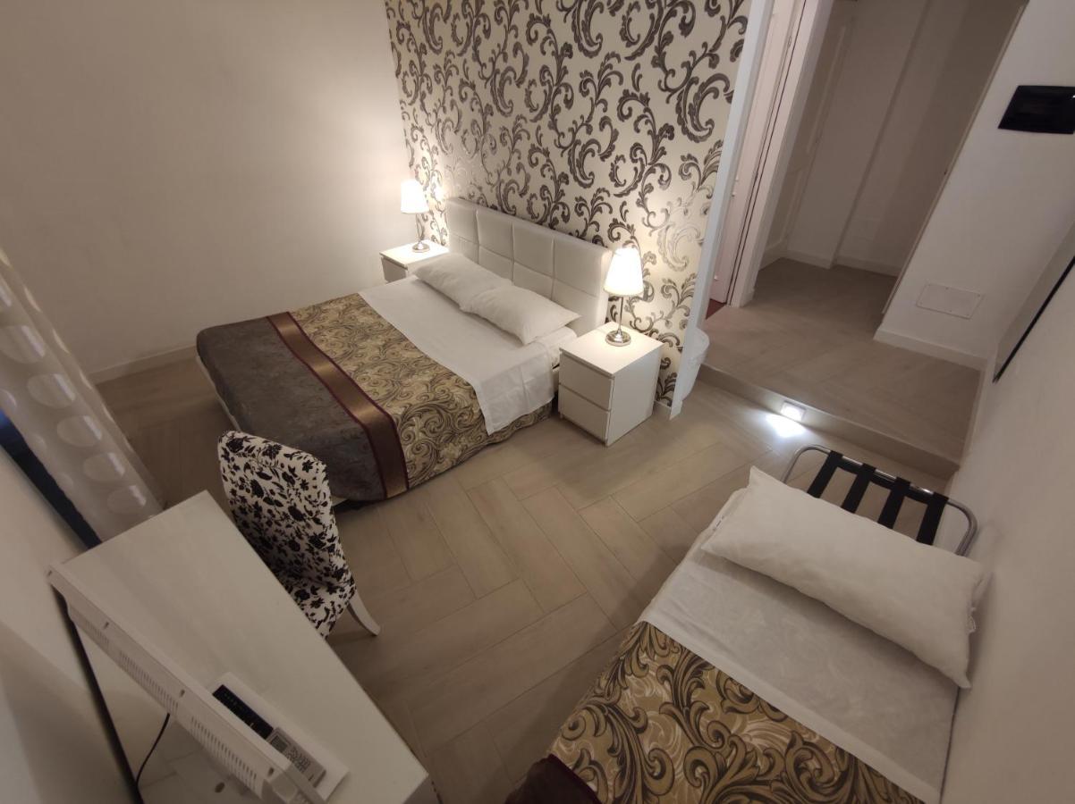 Sami Rooms - Teatro A 400 Mt - Ortigia A 1500 Mt - سيراكوزا المظهر الخارجي الصورة
